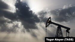 Նավթի արդյունահանում, արխիվ