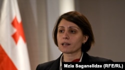ელენე ხოშტარია