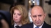 დროებითი მინისტრთა კაბინეტის ფიცის დადებამდე, პრეზიდენტი რუმენ რადევი და ვიცე-პრეზიდენტი ილიანა იოტოვა ეროვნულ ასამბლეაში მივიდნენ, 2024 წლის 9 აპრილი.