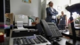 Fostul Ministru de Finanțe, Marcel Boloș, în vizită la Trezoreria Sector 3 București -aug. 2023.