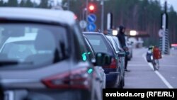 Чэргі на літоўска-беларуская мяжы. Архіўнае фота