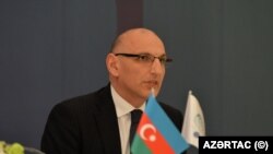 E.Əmirbəyov