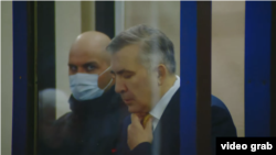 არქივის ფოტო: მიხეილ სააკაშვილი სასამართლო პროცესზე
