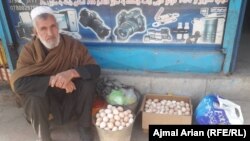 کندز کې د چرګانو د هګيو پېر او پلور؛ خلک ترې ورځني لګښتونه پوره کوي