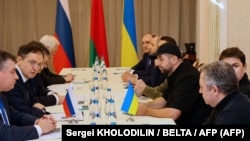 რუსეთისა და უკრაინის დელეგაციების მოლაპარაკებების ერთ-ერთი რაუნდი. ბელარუსი, 28 თებერვალი.