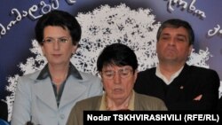 Список кандидатов в президенты Грузии пополнился. "Народное собрание" объявило Нино Бурджанадзе кандидатом в президенты