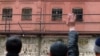 Саакашвили объявил об успешном завершении борьбы с криминальными кланами и разгрузил тюрьмы одним махом