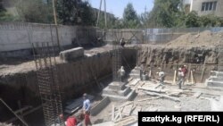 Дирекция тарабынан курулуп жаткан жаңы үйлөр, 26-август, 2010-жыл