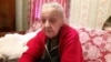 «Дайце памерці ў сваёй хаце». 94-гадовую бабулю забралі ў псыхіятрычны шпіталь, хочуць заняць яе ўчастак