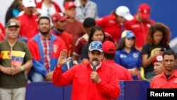 Президент Венесуэлы на митинге своих сторонников в Каракасе, 2 февраля 2019