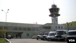 Неполных 23 часа пробыл 16-летний заключенный в Кутаисской тюрьме № 2, после чего медики зафиксировали его смерть. Предварительная версия – суицид. Но родители умершего заключенного в это верить отказываются