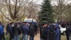 «Мы не будем молчать»: реакция крымчан на аресты активистов (видео)