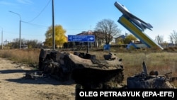 Жители Чернобаевки говорят, что село страдало от обстрелов и во время оккупации, и после освобождения села.