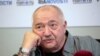 Стуруа заявил, что приглашение новых властей примет в том случае, если получит не только свою прежнюю должность, но и станет руководителем театра
