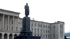 სტალინი და ფრანკო: რა ვუყოთ ძეგლებს?