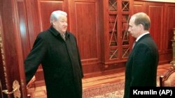 ბორის ელცინი და ვლადიმირ პუტინი, მოსკოვი, 31 დეკემბერი 1999 წ.