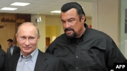 Владимир Путин и звезда голливудского кино Стивен Сигал