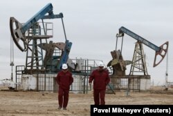 Казакстандагы мунай кени. Мангыстау. Архив