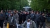 Ранним утром 16 мая полиция выдавила обитателей лагеря "ОккупайАбай" с Чистых прудов