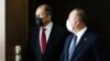 Главы МИД России и Турции - Сергей Лавров (слева) и Мевлют Чавушоглу