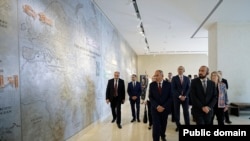 ნიკოლ ფაშინიანი ვაშინგტონში, ბიბლიის მუზეუმში. 7 აგვისტო