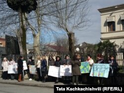 გაფიცულმა სოციალურმა მუშაკებმა სისტემაში დაგროვილი პრობლემების მოგვარება მოითხოვეს