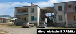 შენობა, რომელშიც განთავსებულია პანკისის სათემო რადიო