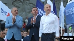 Лидеры блока  «Айастан» во время предвыборной кампании, июнь 2021 г.