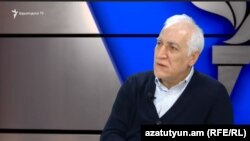 Տնտեսագետ Վահագն Խաչատրյանը «Ազատության» տաղավարում, արխիվ