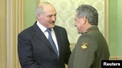 Բելառուսի նախագահ Ալեքսանդր Լուկաշենկոն և ՌԴ պաշտպանության նախարար Սերգեյ Շոյգուն, արխիվ: 
