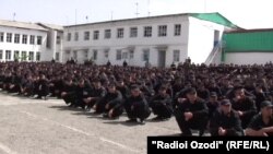 В Таджикистане в местах лишения свободы находятся не менее 10 тыс человек