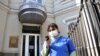 По данным Национального центра контроля заболеваний и общественного здоровья за последнее время резко возросло количество случаев заболевания корью среди взрослого населения