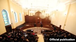 Сотрудники НПО ставили перед собой лишь одну цель – определить, насколько прозрачным и законным является рассмотрение особо громких дел в Тбилисском городском суде и соблюдается ли принцип состязательности сторон