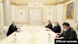 Ռուսաստանցի համանախագահ Իգոր Խովաևը հանդիպում է Հայաստանի վարչապետ Նիկոլ Փաշինյանի հետ, Երևան, 6-ը սեպտեմբերի, 2021թ.