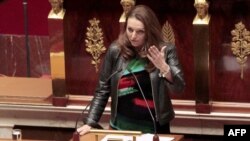 Автор законопроекта, криминализующего отрицание Геноцида армян, Валери Буайе выступает на заседании Национального Собрания Франции, 22 декабря 2011 г.  