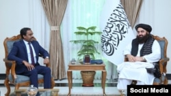 د هند له یوه ډپلوماټ سره د متقي ناسته - انځور پخوانی دی 