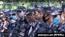 Ոստիկաններն ԱԺ շենքի դիմաց, Երևան, 16-ը հունիսի, 2020թ.