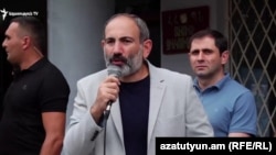 Армения - Премьер-министр Никол Пашинян  в Берде во время встречи с жителями, 10 августа 2018 г․